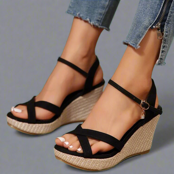 Xeltrud | Bequeme Plateau-Sandalen mit Keilabsatz