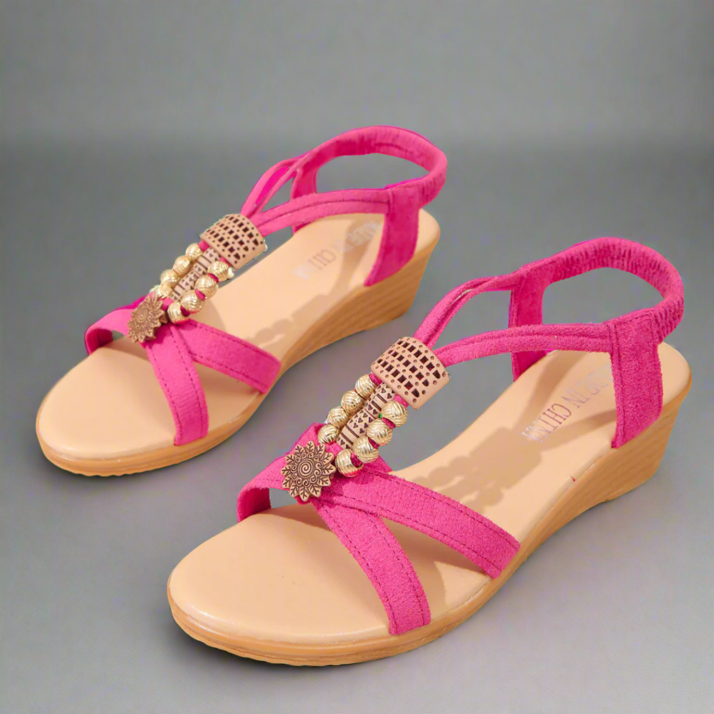 Odalhilde | Bequeme Keil-Sandalen mit edlem Metalldetail