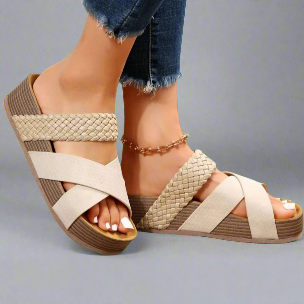 Ariana | Geflochtene Plateausandalen mit orthopädischem Komfort