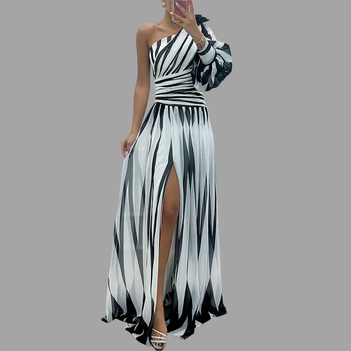 Aenne | Maxikleid mit Streifen und elegantem Schulterdetail