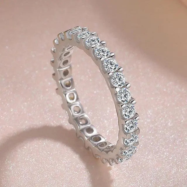 Jorina | Silberring mit Zirkonia Einlage für strahlende Eleganz